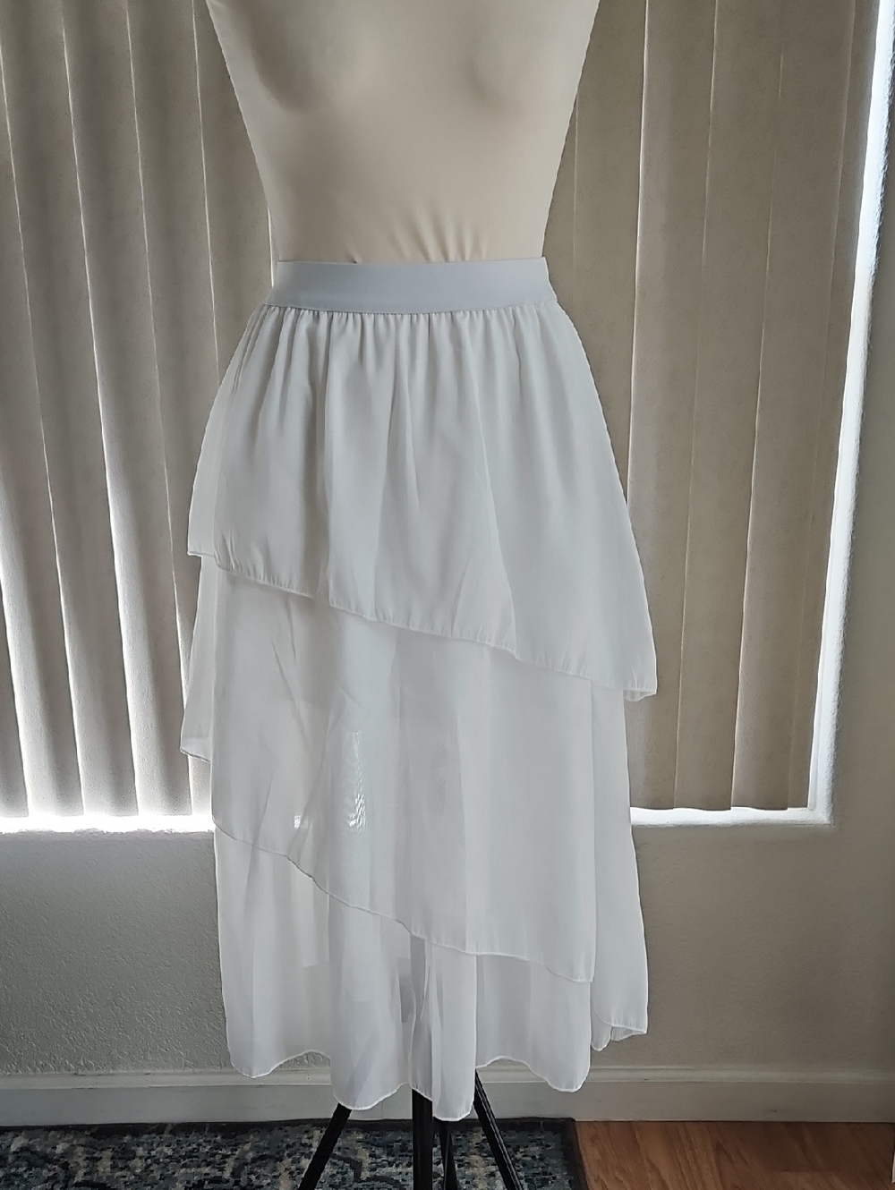 Women's White Layered Chiffon Midi Skirt
